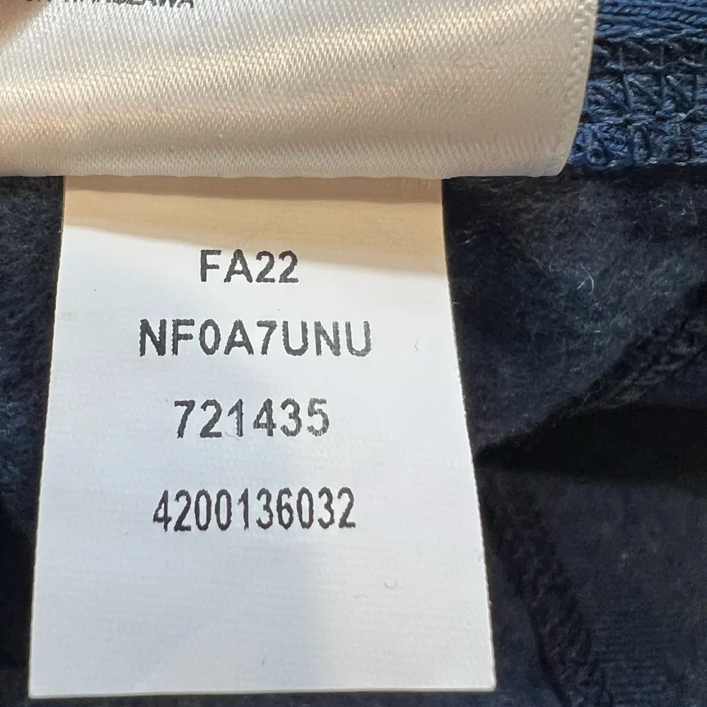 The North Face men’s Hoodie size XXL Blue Patch Logo Pullover‎ Standard Fit